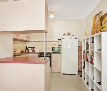 One bedroom home unit with short term lease options availble - Photo 4