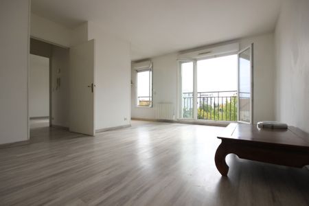 Appartement a louer Le Bourget - Loyer €858/mois charges comprises ** - Photo 2