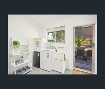 47 Montezuma Drive, Burleigh Waters, Qld 4220 - Photo 4