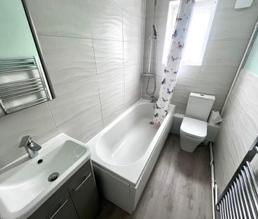 3 bedroom apartment to rent - Photo 6