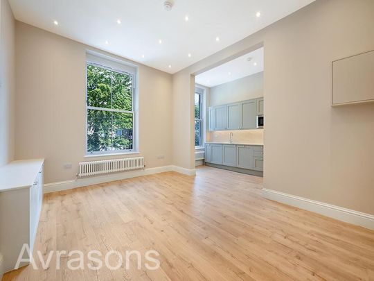 3 bedroom flat to rent - Photo 1