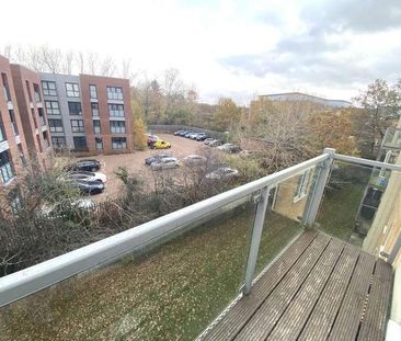 Todd Close, Borehamwood, WD6 - Photo 1