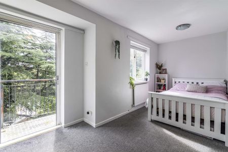 6 bedroom terraced house to rent - Photo 4