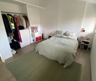 Location Appartement 4 pièces 88m² ARVEYRES 33500 - Photo 2