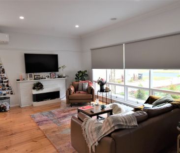 16 Longley Street, Alfredton - Photo 2