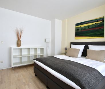 Modern möbliertes Apartment mit Aufzug im Herzen von Köln - Photo 1