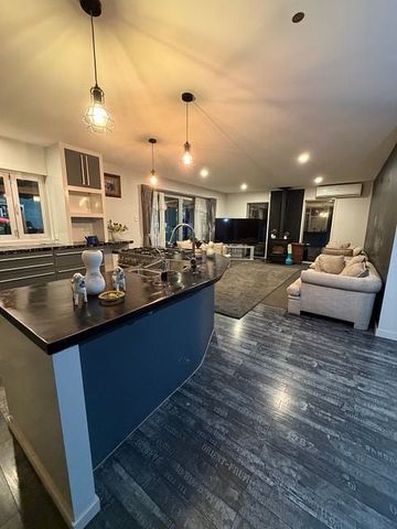 Charming 4BR Home w/ Spa & Deck! - Photo 3