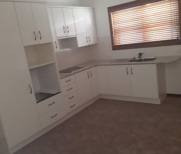 3-bedroom shared house, Market st - Photo 5