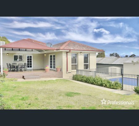 42 Grandview Avenue, Wagga Wagga, NSW 2650 - Photo 4