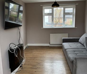 3 Bed Semi-Detached House, Birks Road, S61 - Photo 2