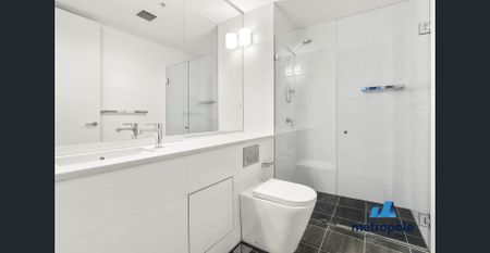 ARCHITECTURAL GLAMOUR - Photo 5