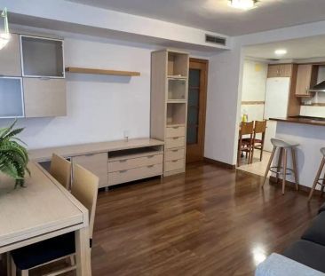 Piso de alquiler en Calle Carrer de la Reina Isabel II, 13, Nuevo C... - Foto 3