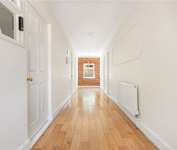A well presented 4 bedroom detached property with a garage, driveway parking, paddocks and stables in Berkswell. - Photo 2