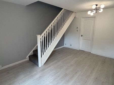 2 bedroom semi-detached house to rent - Photo 2
