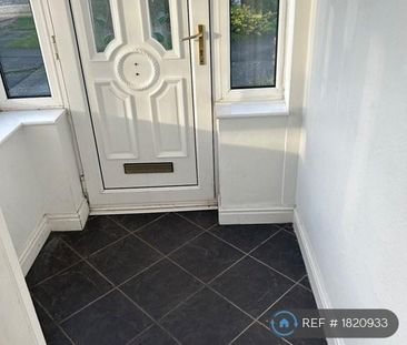 2 bedroom end of terrace house to rent - Photo 5