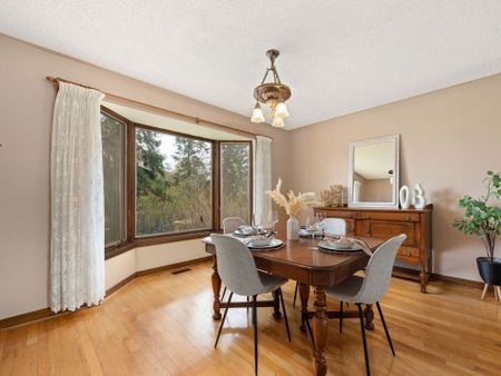 For Lease - 145 Pemberton Road Unit# 2-Storey House, Richmond Hill, Ontario - Photo 3