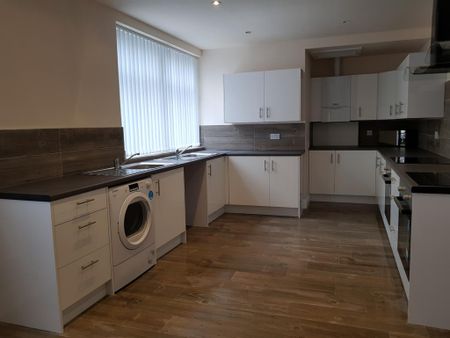 1 bedroom in a house share to rent - Photo 5