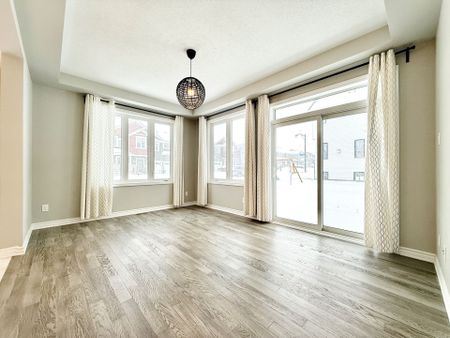 For Lease - 990 Fameflower Street, Barrhaven, Ontario - Photo 5