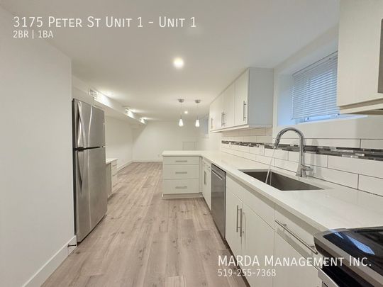 BEAUTIFULLY RENOVATED 2BEDROOM/1BATH + HYDRO AND GAS - Photo 1