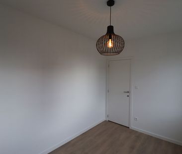 Nieuwbouwwoning met 3 slaapkamers, zolder, tuin en 2 autostaanplaat... - Photo 4