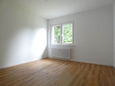 Dümpten: Alles neu! 2-Zimmer-Erdgeschoss-Whg. mit Dusche + Balkon! - Photo 2