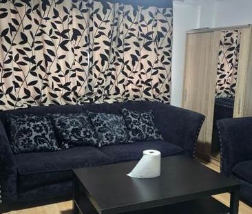 Room in a Shared House, Civic Way, IG6 - Photo 6