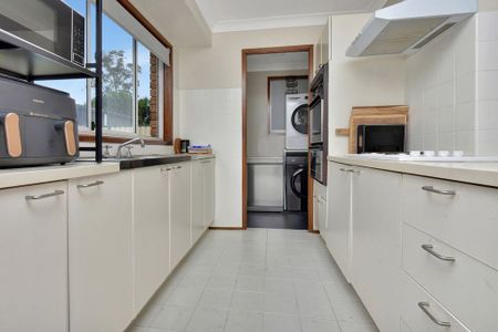 Well-presented home in convenient lcoation - Photo 5