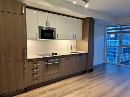 For Lease - 77 Mutual Street Unit# 3411, Toronto, Ontario - Photo 2