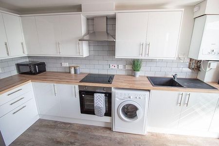 1 bedroom flat to rent - Photo 2