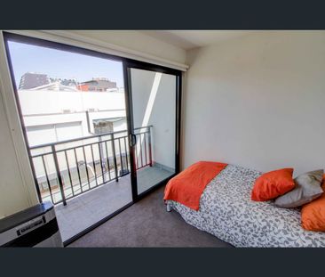 35/17 Macquarie Street, Prahran, Vic 3181 - Photo 5