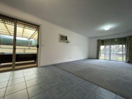 GREAT FAMILY HOME ! - Photo 3