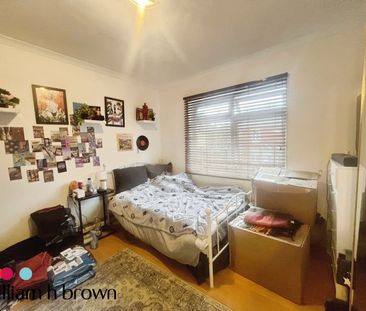 Richmond Road, Romford - Photo 1