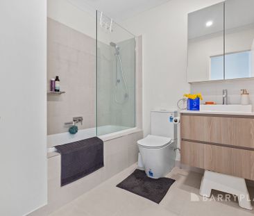 Beautiful Town House - Photo 5
