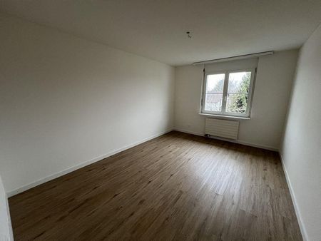 Attraktive Familienwohnung in Seenähe - Photo 2