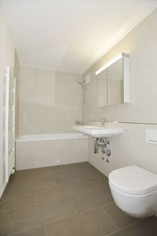 Distant view of the mountain range - Photo 3