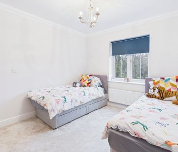 Oval Way, Gerrards Cross, Buckinghamshire,SL9 - Photo 3