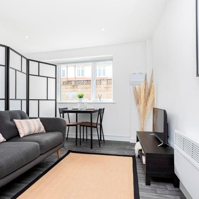 Studio to rent - Photo 1