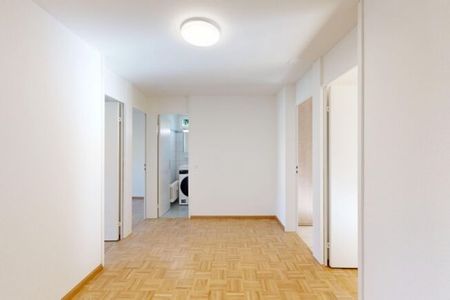 Appartement près du centre du village de Therwil avec balcon d’angle - Photo 3