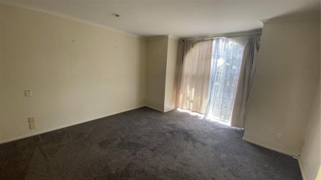 FLAT BUSH, 4 BEDROOMS - Photo 4