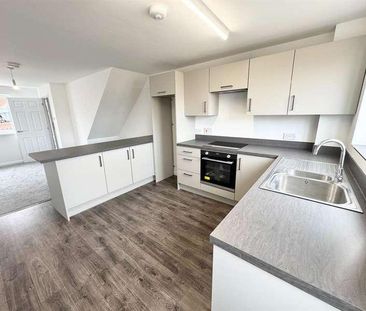 West View, Cinderford, GL14 - Photo 2