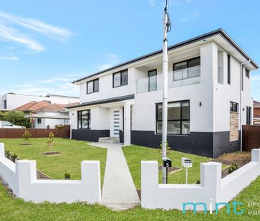 Modern Family Home - Photo 1