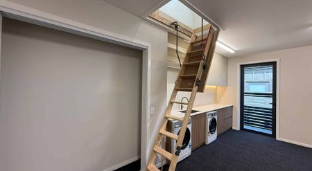 Stylish Executive Home in Jack’s Point - Photo 5