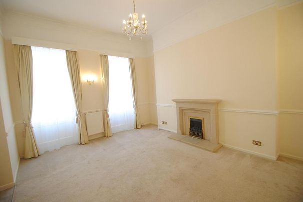 2 bedroom ground floor flat to rent - Photo 1
