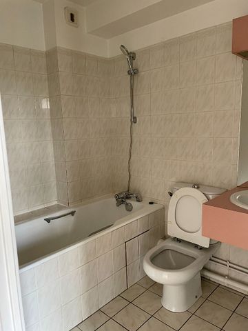 Location Appartement 1 pièce 29m² - Photo 2