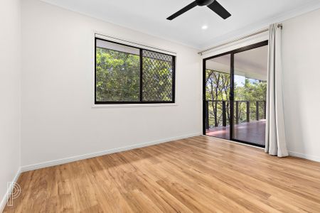 Beautifully Renovated Family Home In The Heart Of Carina. - Photo 3