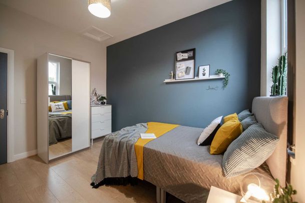 Park Road, Farnworth - Photo 1
