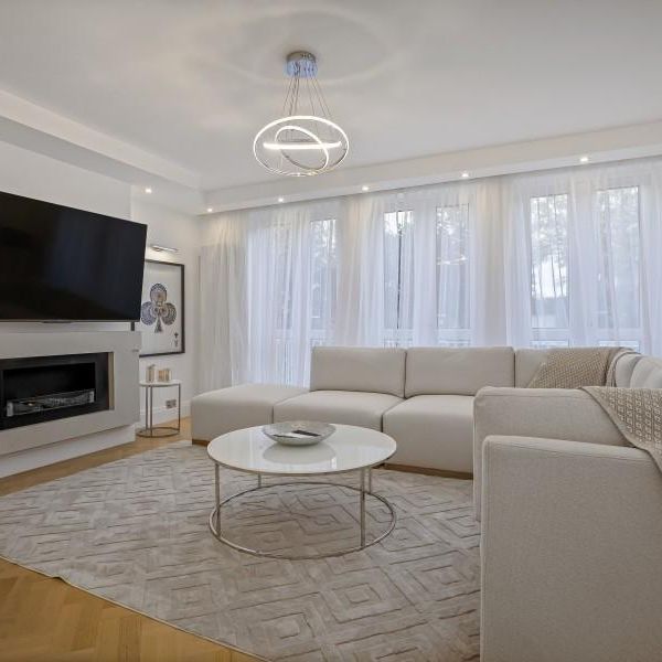 4 bedroom townhouse to rent - Photo 1