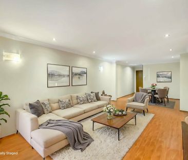 Spacious Top Floor 2 Bedroom Apartment - Photo 1