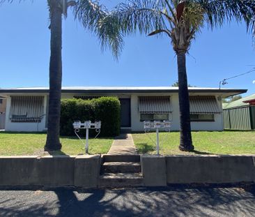 Freshly Renovated 2-bedroom Unit in Convenient South-Central Location - Photo 3