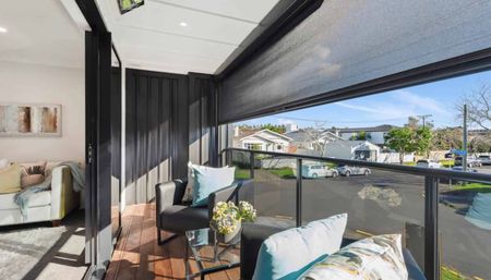 Stylish & Convenient Terrace Townhouse!! - Photo 2